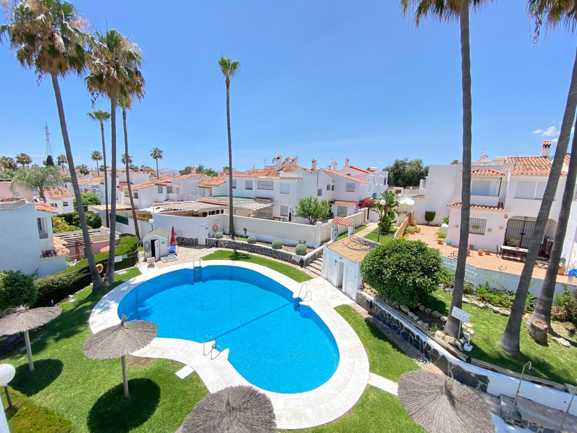埃斯特波纳Townhouse W/Sea View & Garden别墅 外观 照片